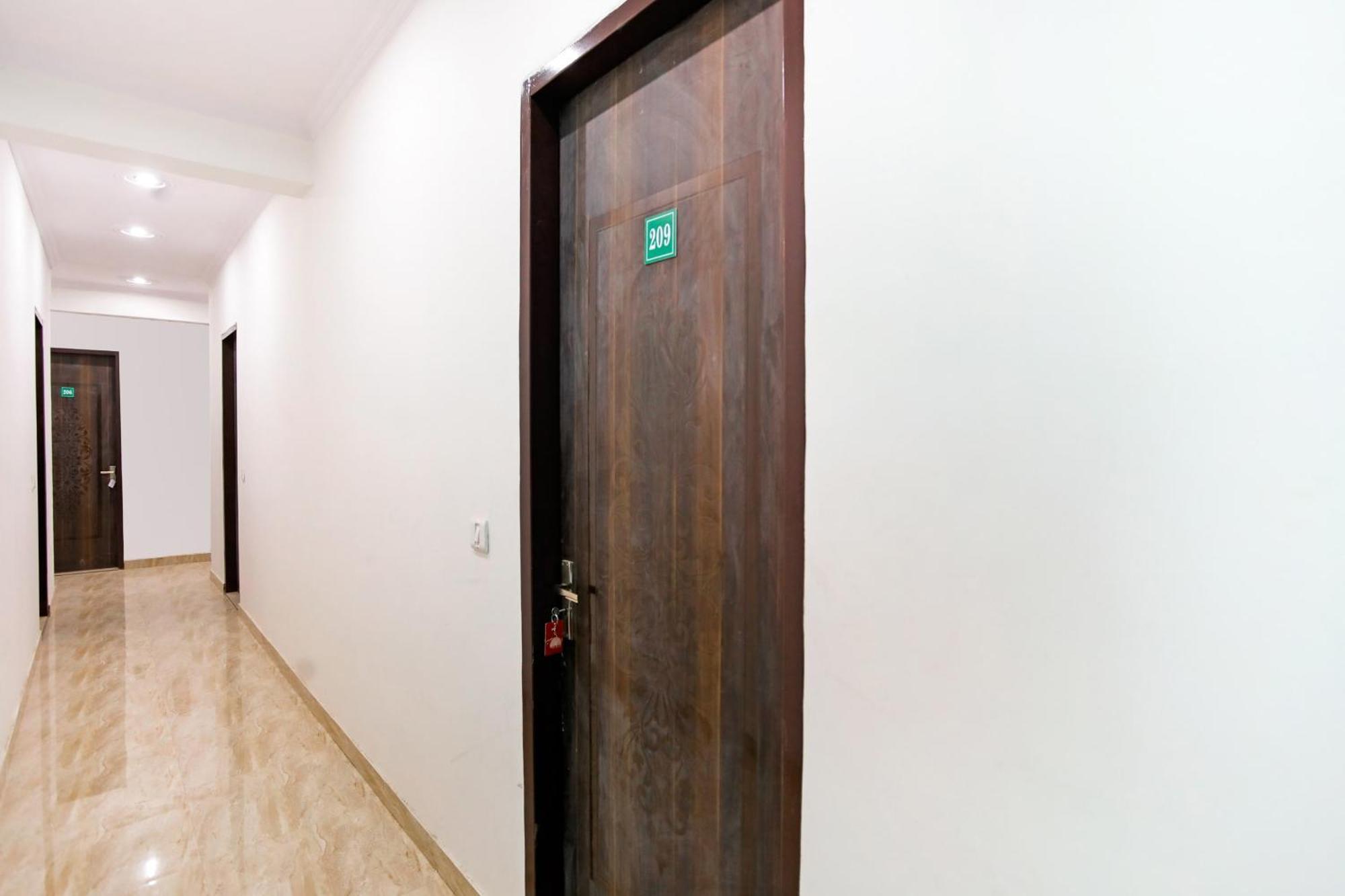 Hotel O Welcome Residency Gurgaon Esterno foto